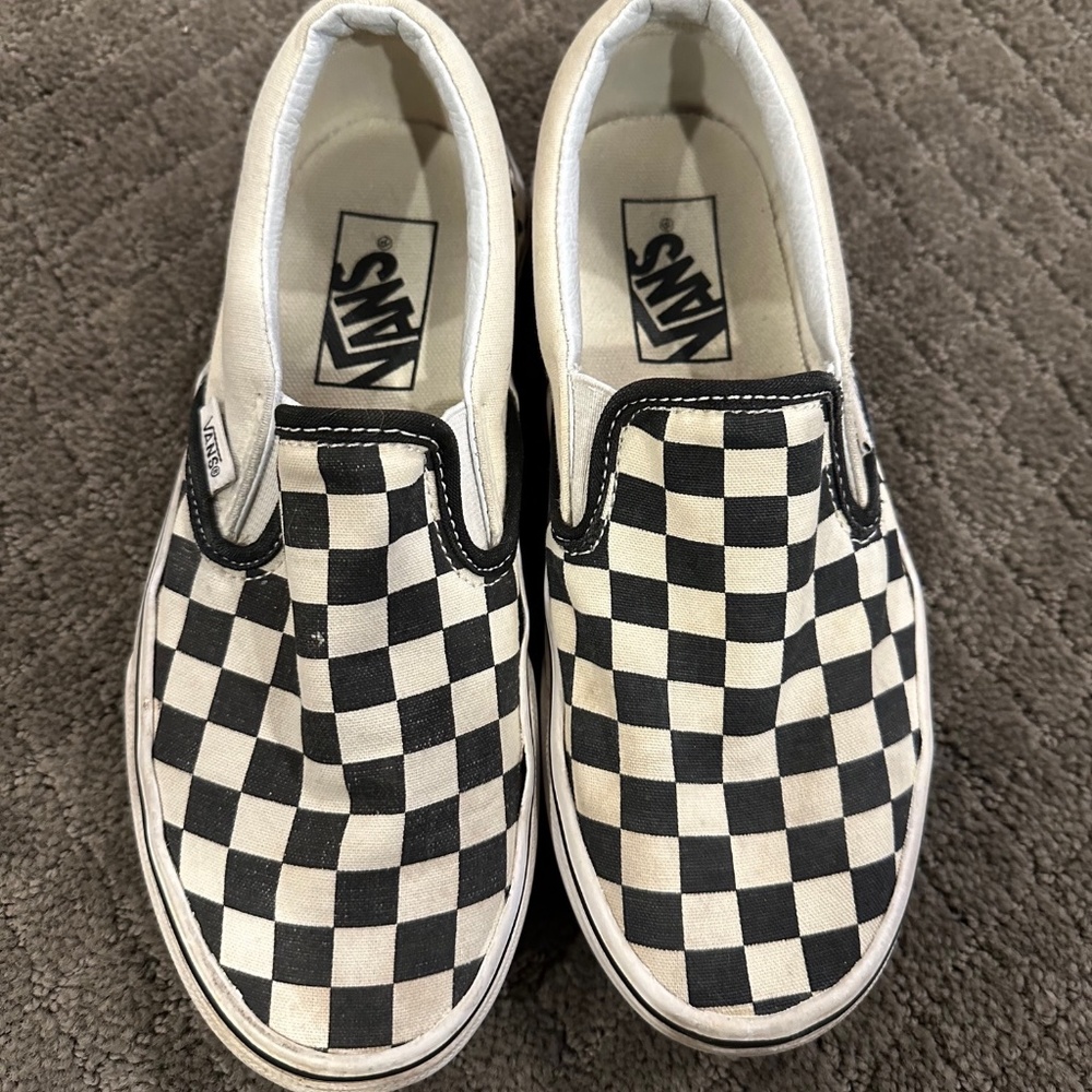 Black Checkerboard Slip-on Vans M4/W5.5